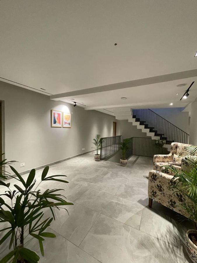 Hotel West Inn Premium Kharar エクステリア 写真