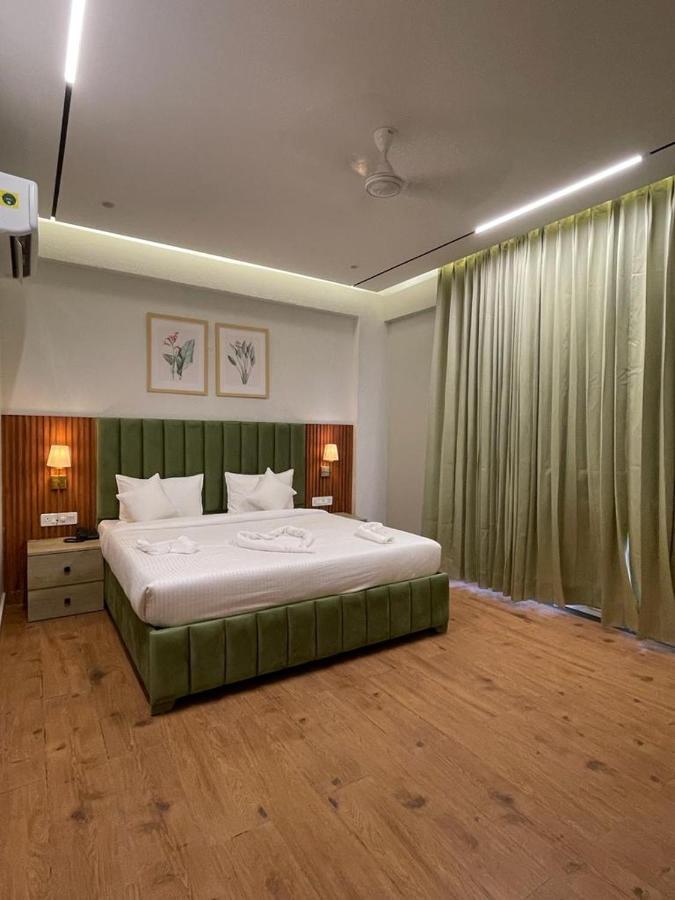 Hotel West Inn Premium Kharar エクステリア 写真