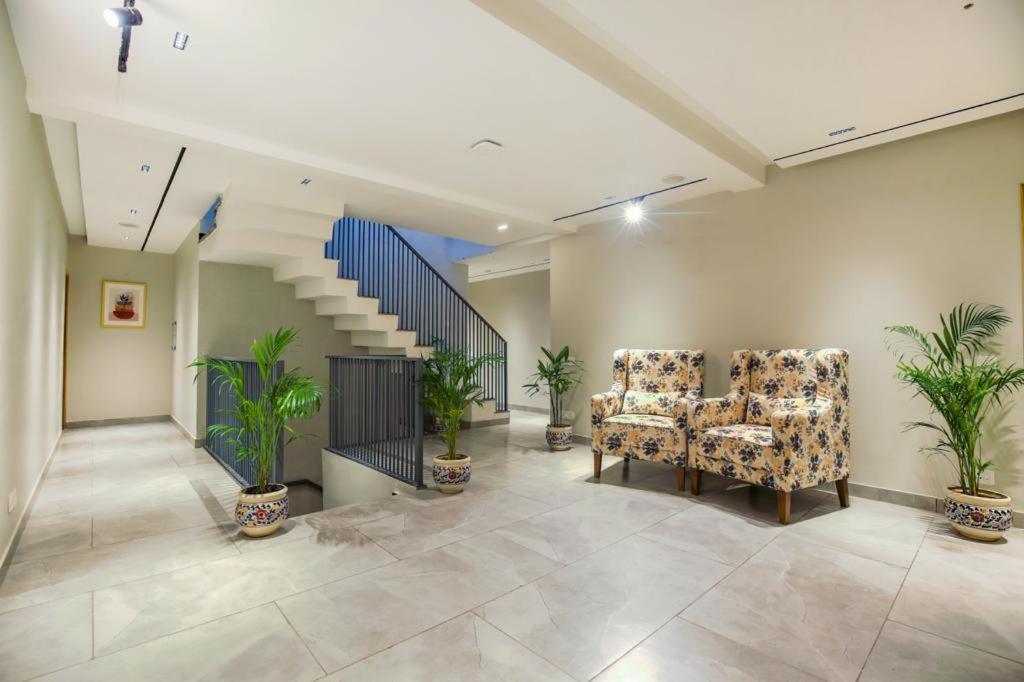 Hotel West Inn Premium Kharar エクステリア 写真